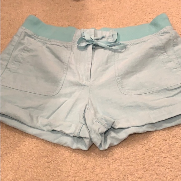 Shorts - Picture 3 of 3